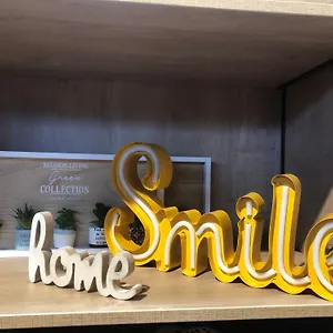 smiles-home.taorminaitalyhotels.com/