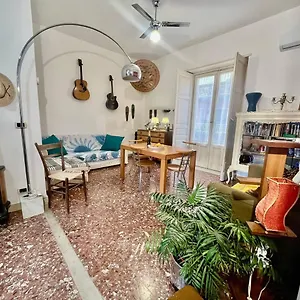  Habitación en casa particular Central Station House Cettina
